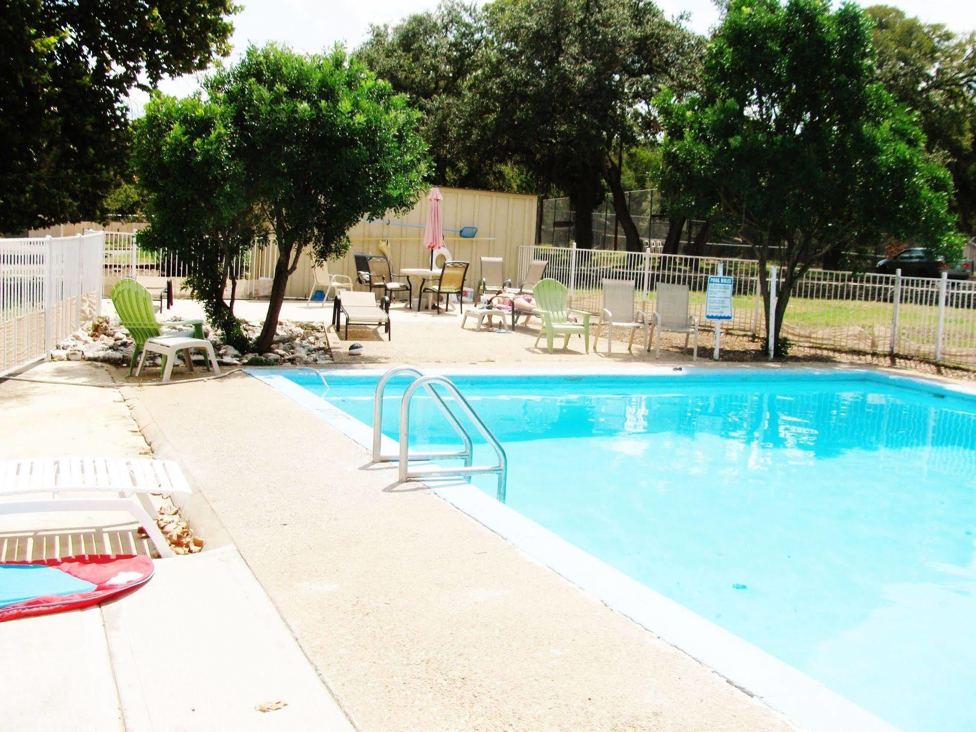 The Lodge At Cypress Falls Wimberley Extérieur photo