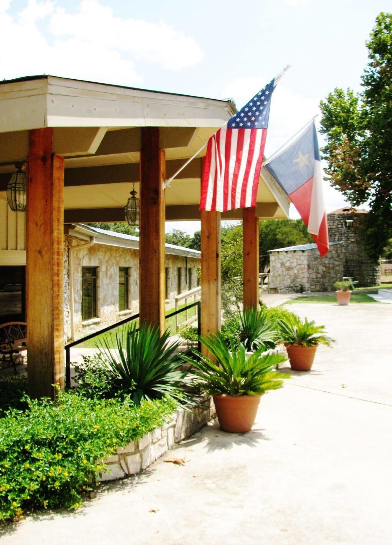 The Lodge At Cypress Falls Wimberley Extérieur photo