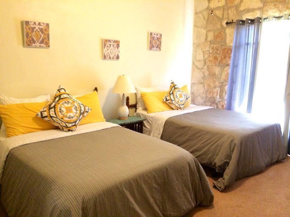 The Lodge At Cypress Falls Wimberley Extérieur photo
