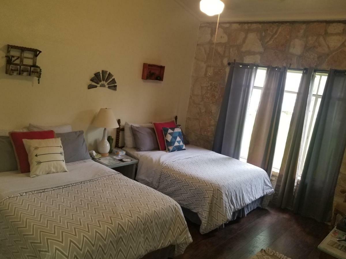 The Lodge At Cypress Falls Wimberley Extérieur photo